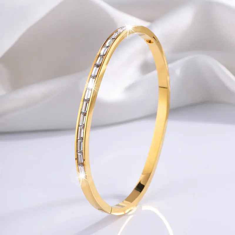All-matching New Non-fading Diamond-embedded Stainless Steel Bracelet For Women - Norellé