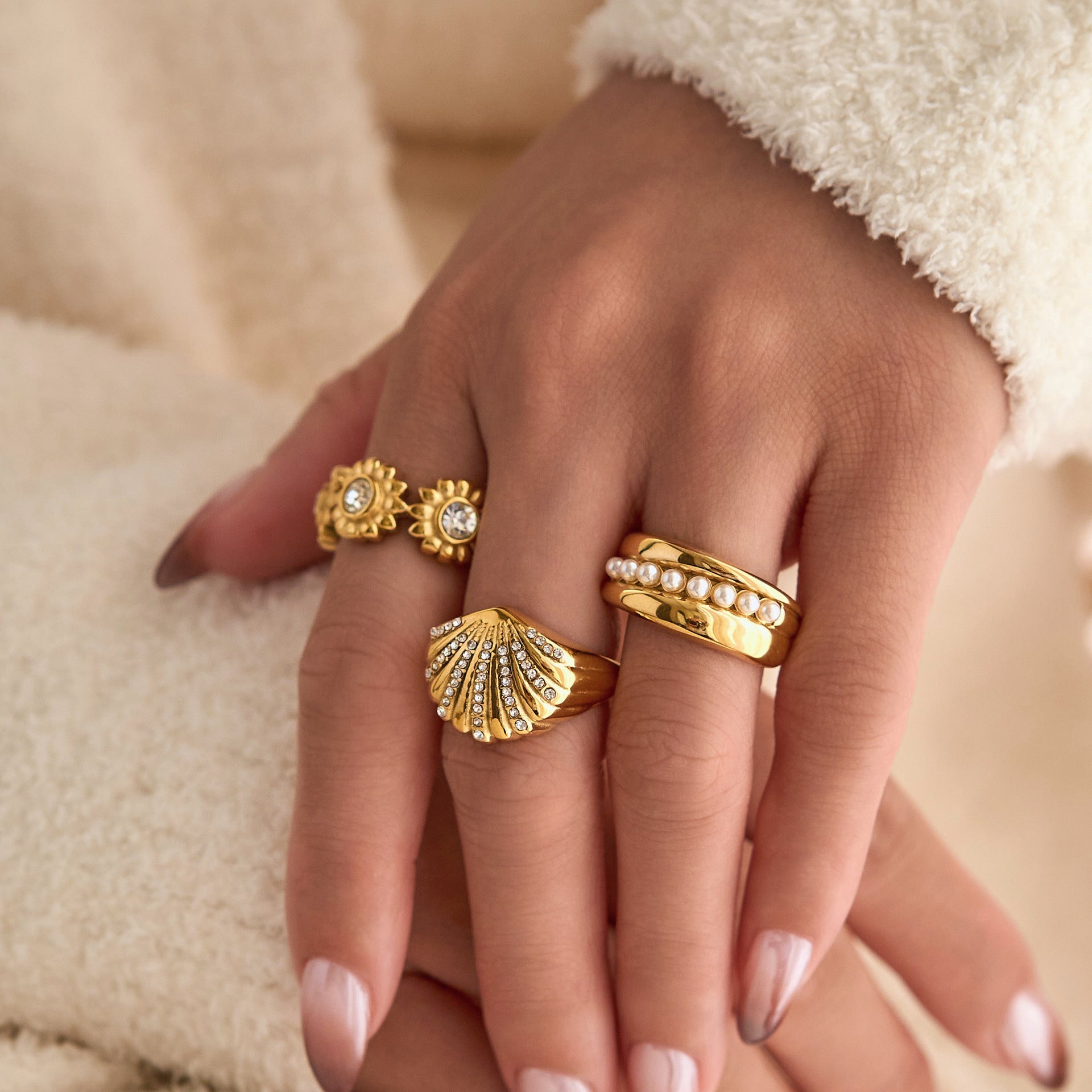 18K Real Gold Plated Sweet  Flower Ring - Norellé