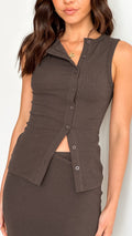 Solid Color Sleeveless Button Cardigan - Norellé