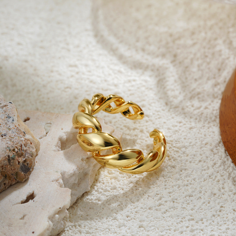 18K Gold Retro Simple Hollow Croissant Ring - Norellé