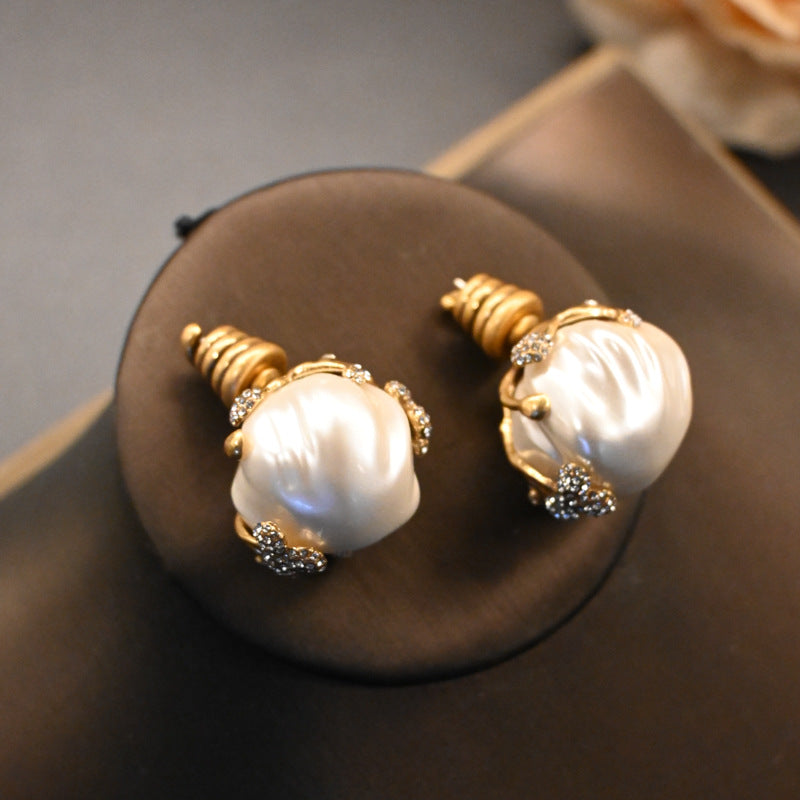 Vintage Brass Inlaid Baroque Pearl Bud Ear Stud And Ring - Norellé