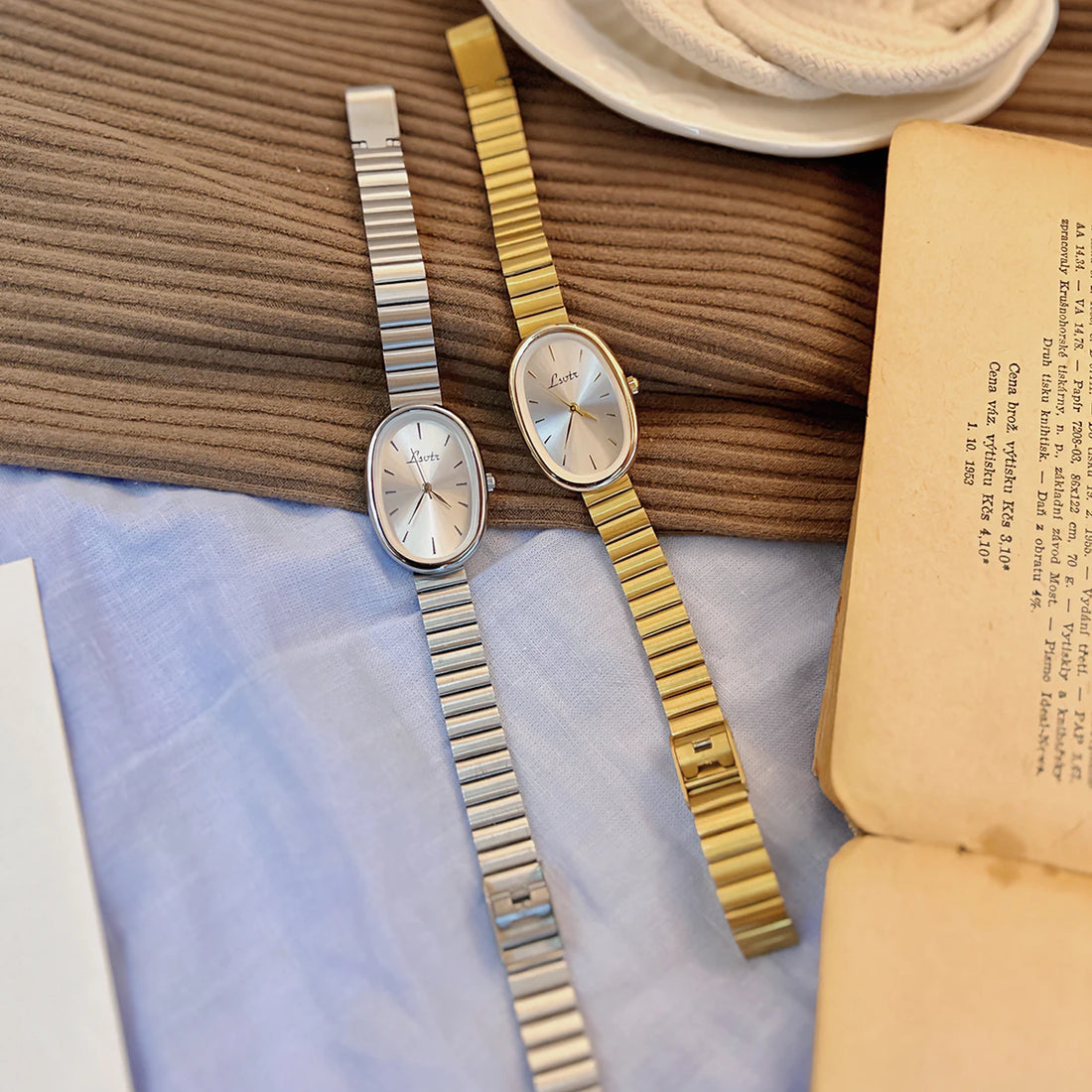 Women's Watch With Gold Bracelet, Vintage & Luxury Ins Style