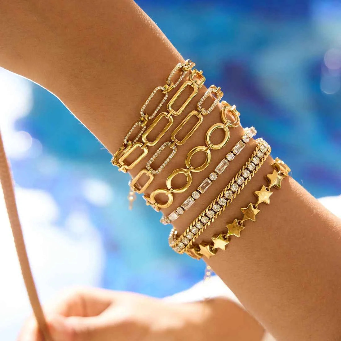 Stainless Steel White Rhinestone Paper Clip Hollow Bracelet