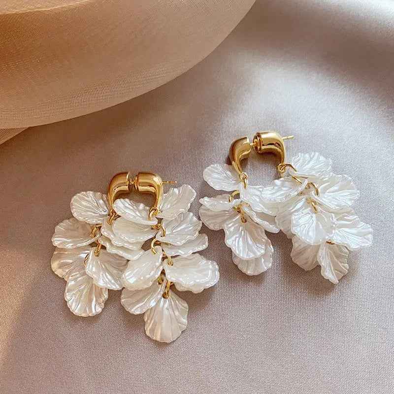 C- Ring Shell Tassel Delicate Earrings Women - White - electronic accessories