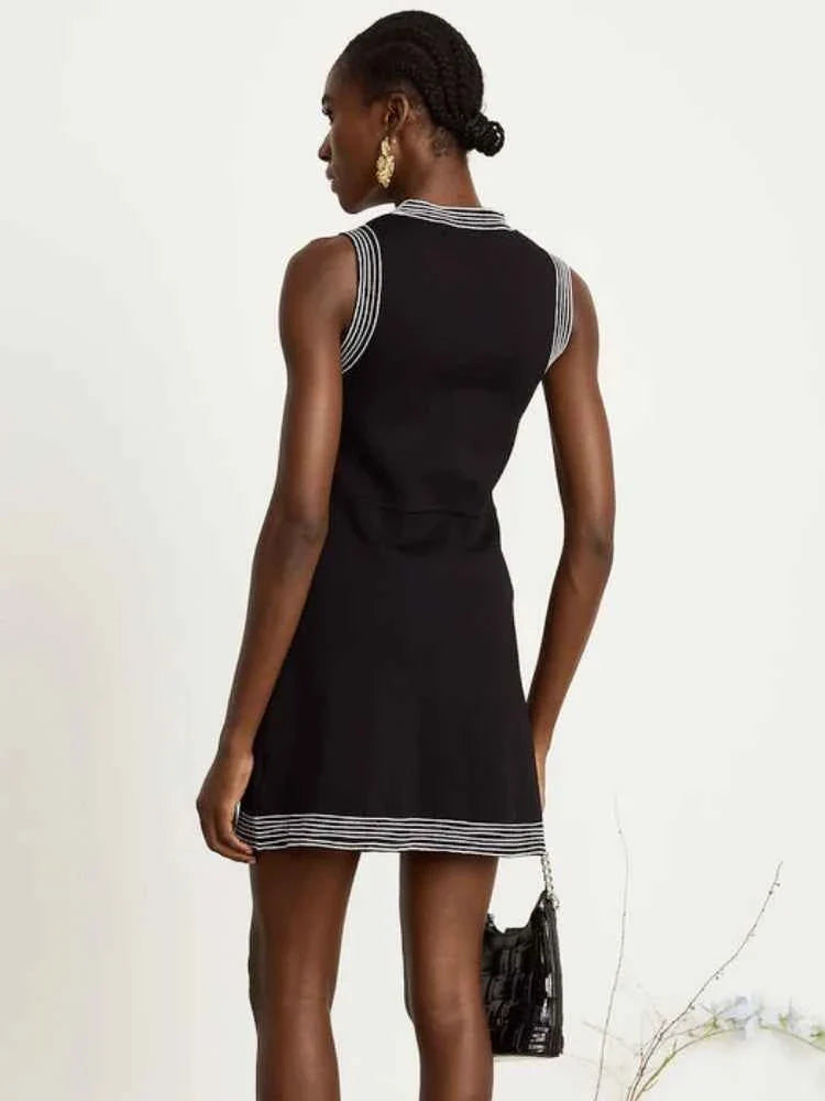 Causal Round Neck Single Row Button Sleeveless Slim Fit Women Dress