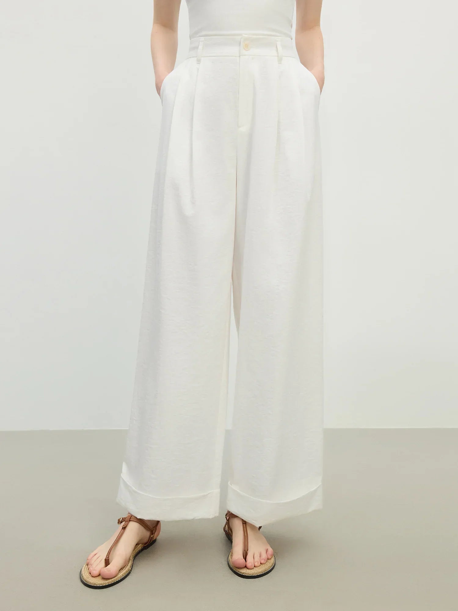 Double Pleat Slimming Straight-Leg for Women - White / L