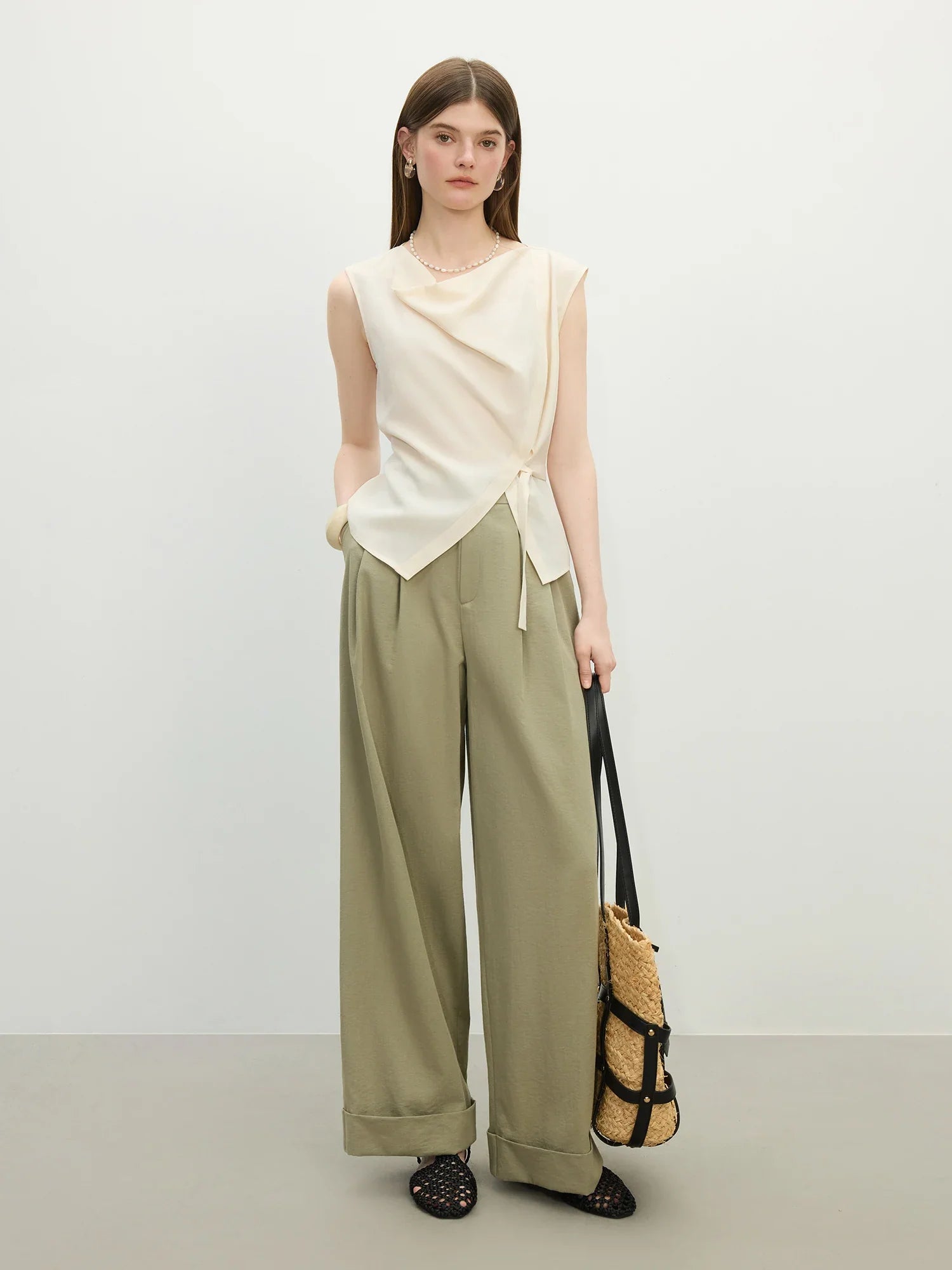 Double Pleat Slimming Straight-Leg for Women