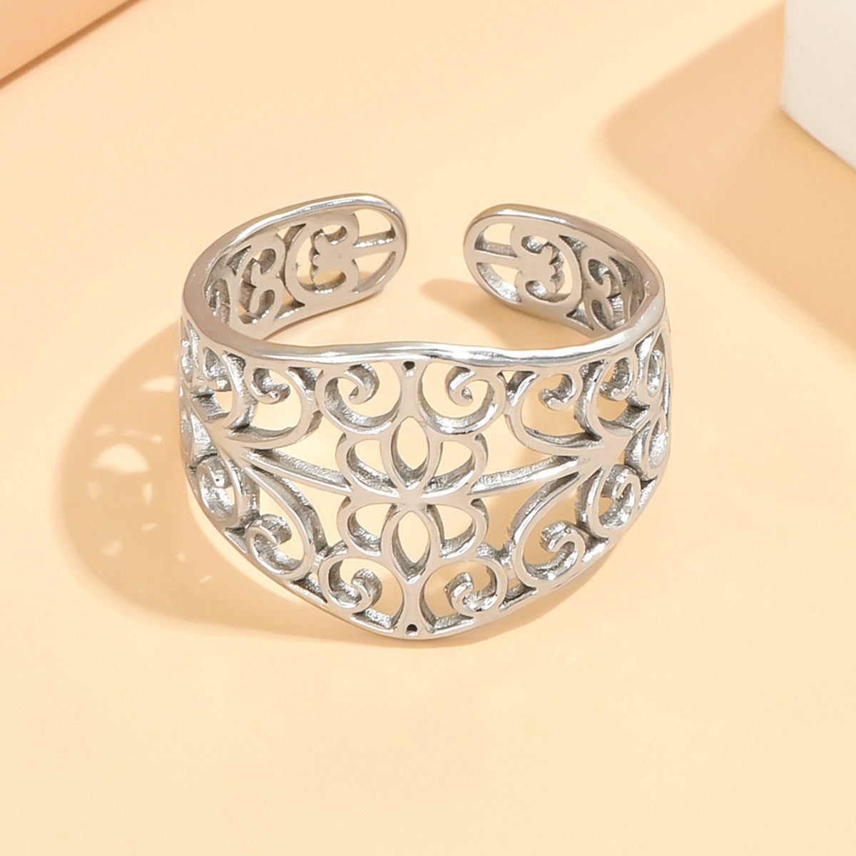 Elegant Retro Style Hollow Pattern Open Stainless Steel Ring For Women - electronic accessories
