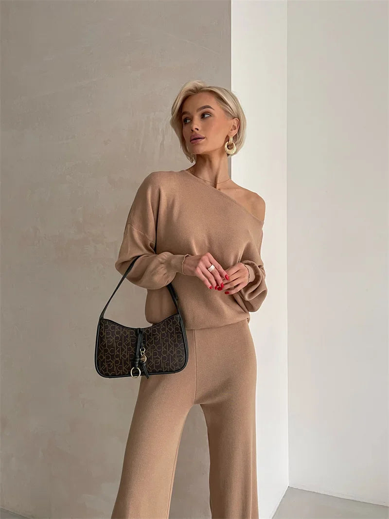 Elegant Winter Knit Pants Set Woman