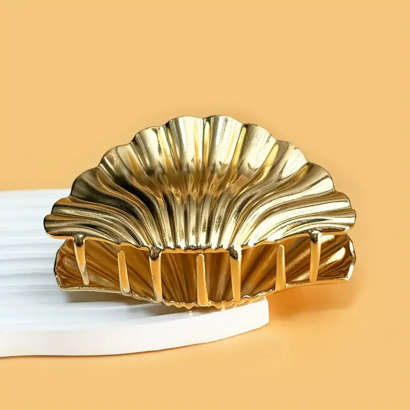 Elegant Women’s Shell Hair Clip