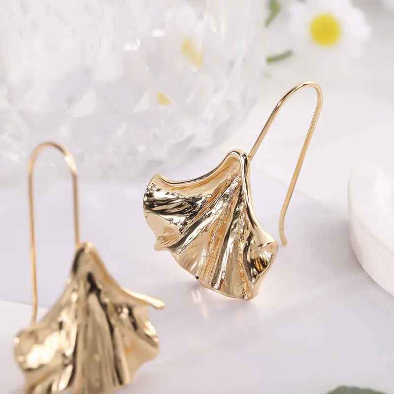 Exaggerated Ginkgo Leaf Golden Metal Alloy Earrings - Gold - electronic accessories