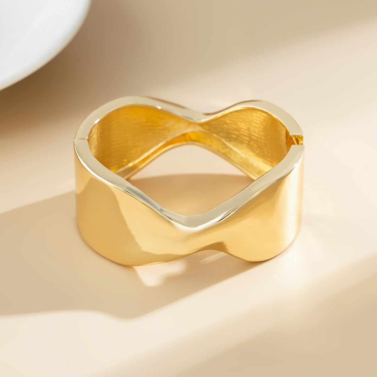 Exaggerated Glossy Square Notched Irregular Bracelet - 04 Gold 2392 / Specifications - electronic accessories