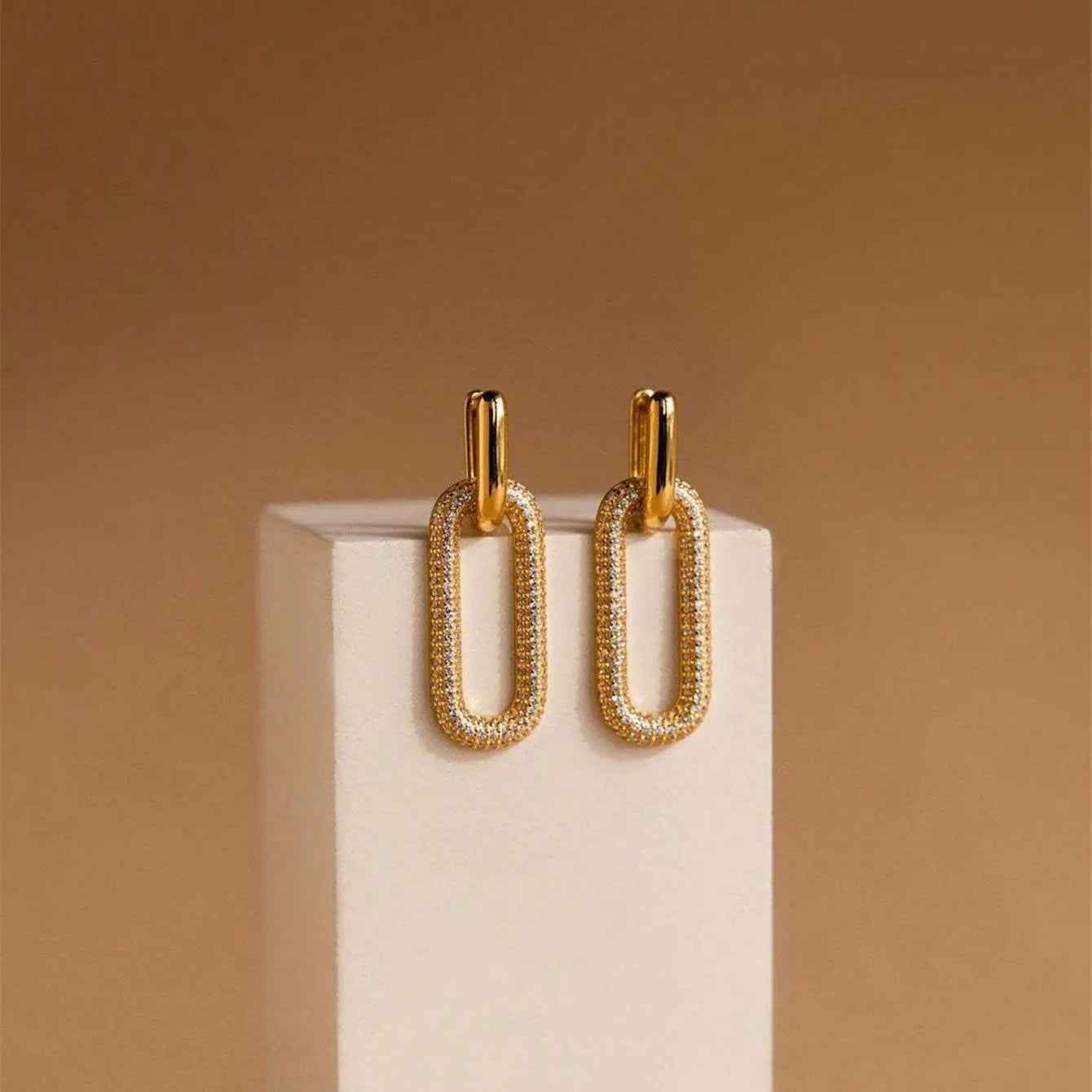 Fashion Special-interest Creative Lady Personalized Earrings - electronic accessories