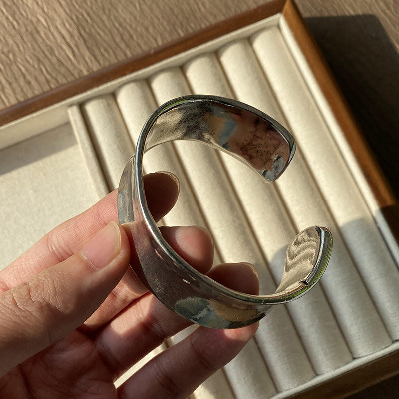 French Entry Lux Plain Bracelet Female Niche Design Glossy Wide Surface - electronic accessories