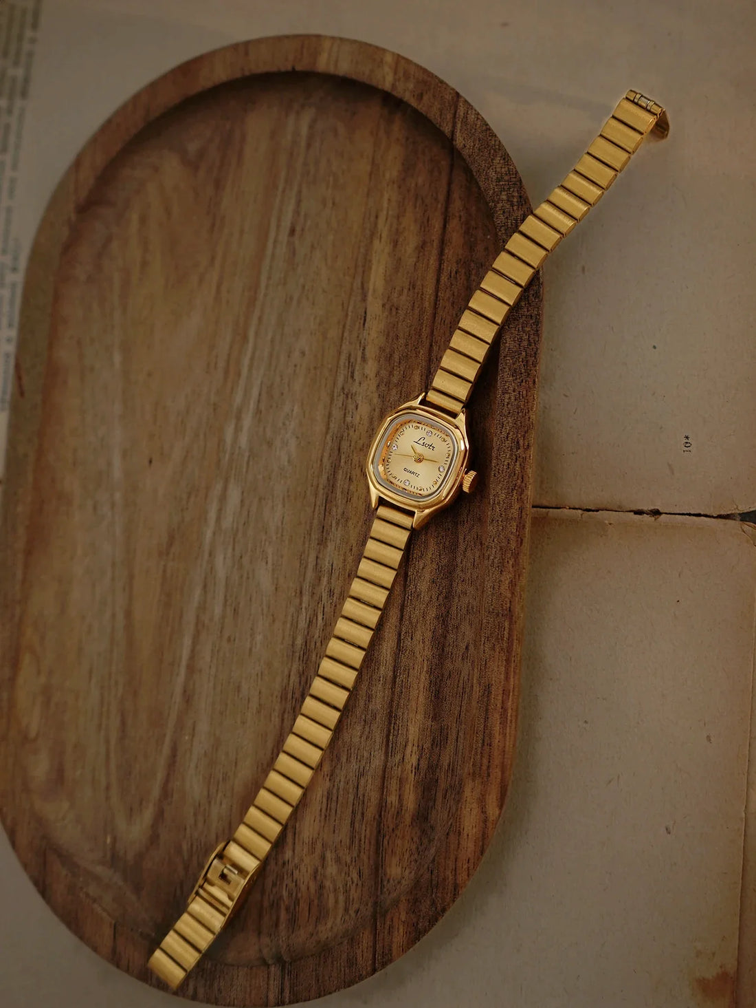 French-Style Vintage Exquisite Gold Square Small Dial Women’s Watch