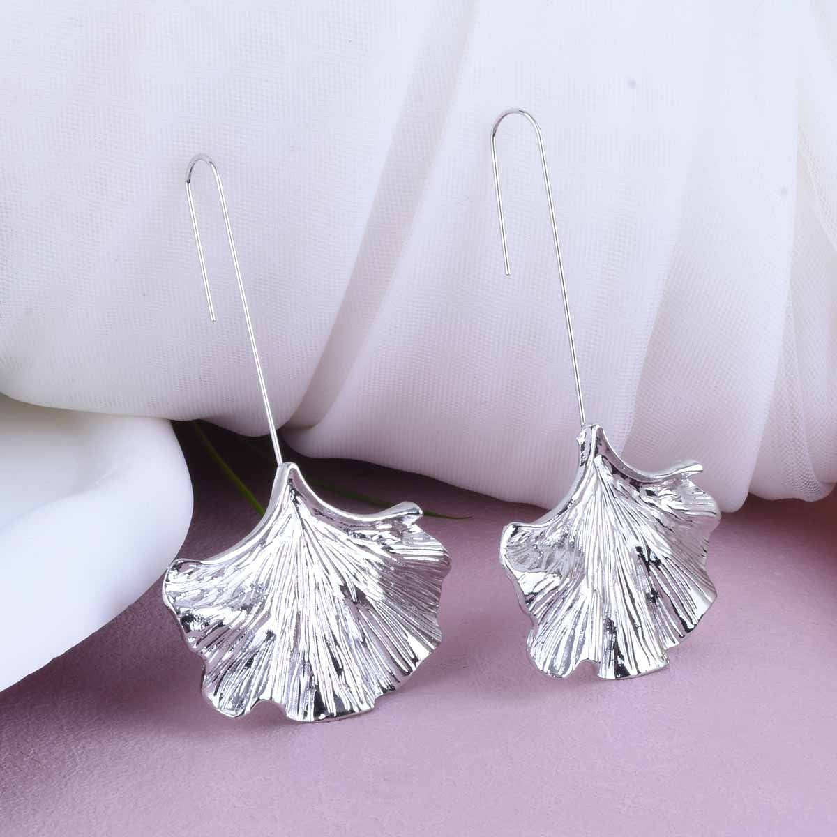 Ginkgo Leaf Alloy Texture Earrings - Silver - electronic accessories