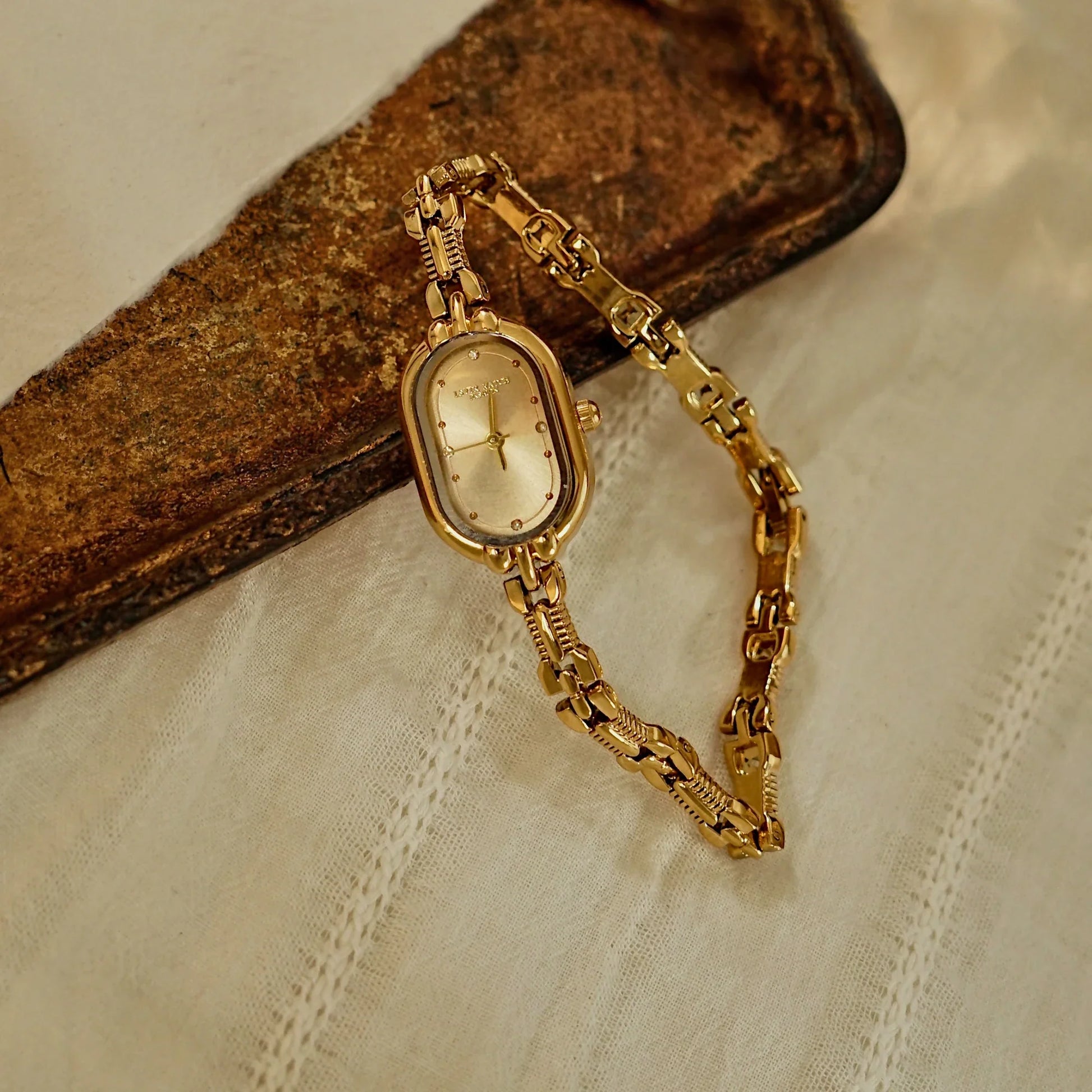 Gold Bracelet Ladies Watch Retro