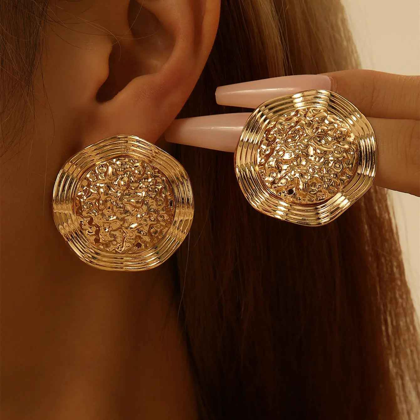 Golden Retro Easy Matching Eardrops Earrings - Gold - electronic accessories