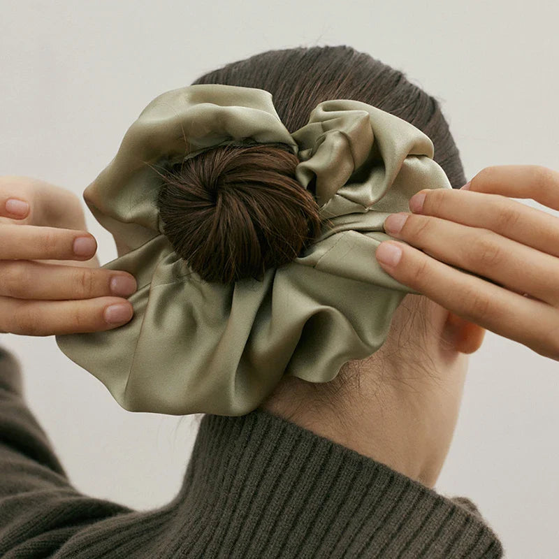 High-quality Satin Headband With a High-end Feel