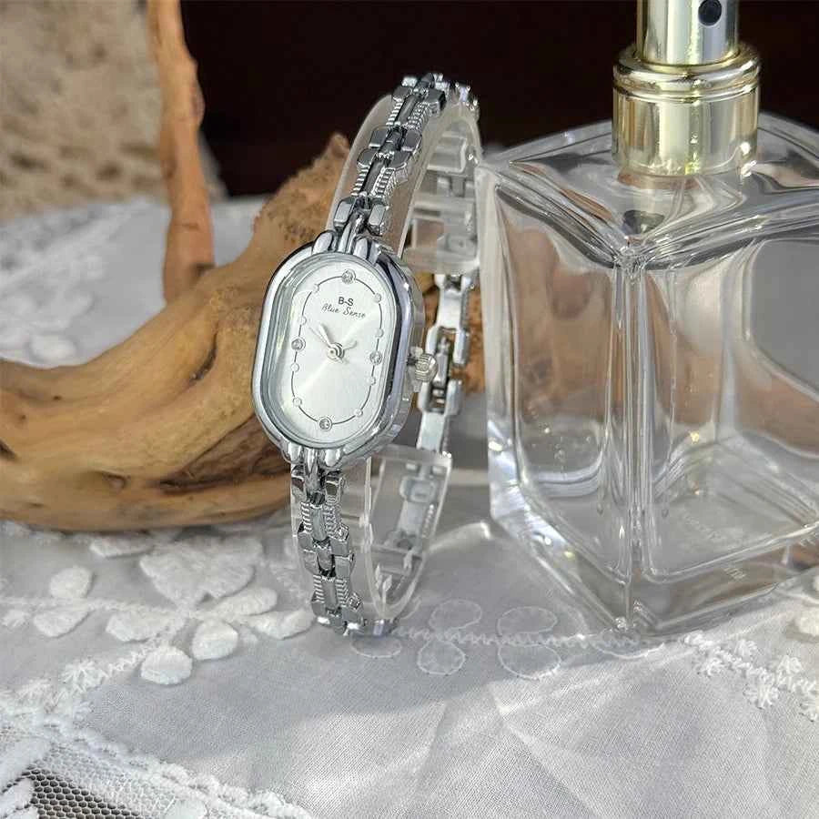 Ladies Vintage Luxury Quartz Watch