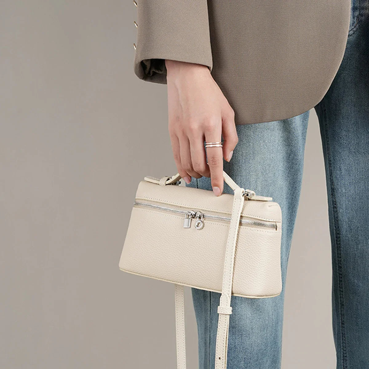 Lychee Pattern Lunch Box Messenger Bag - heise