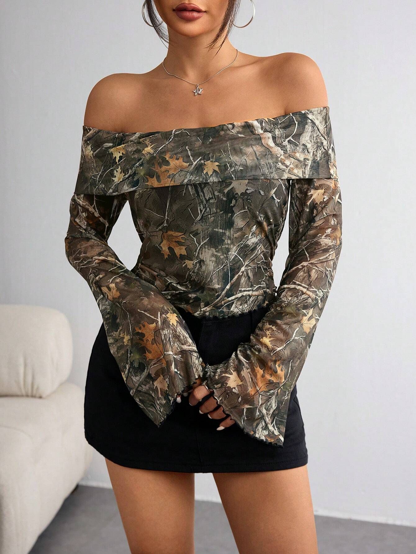 Mesh Printed Off-shoulder Long Sleeved Fitted T-shirt Top - Olive / L - electronic accessories