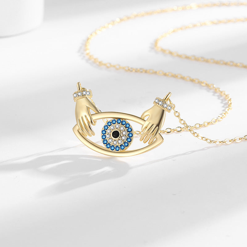 Necklace Women’s Fashion Hands Hug Pendant - electronic accessories