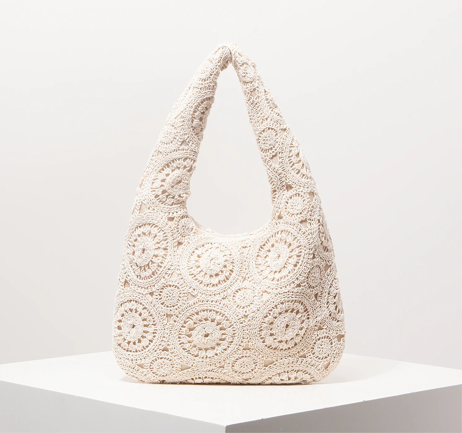 Pattern Hollow Woven Shoulder Bag