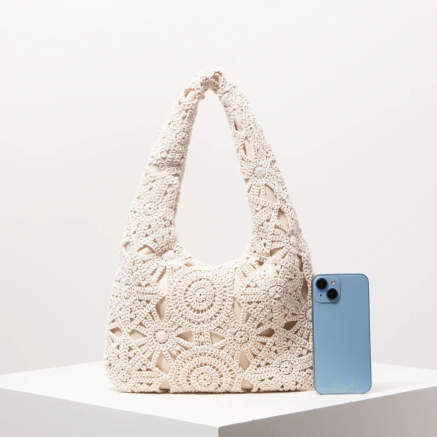 Pattern Hollow Woven Shoulder Bag