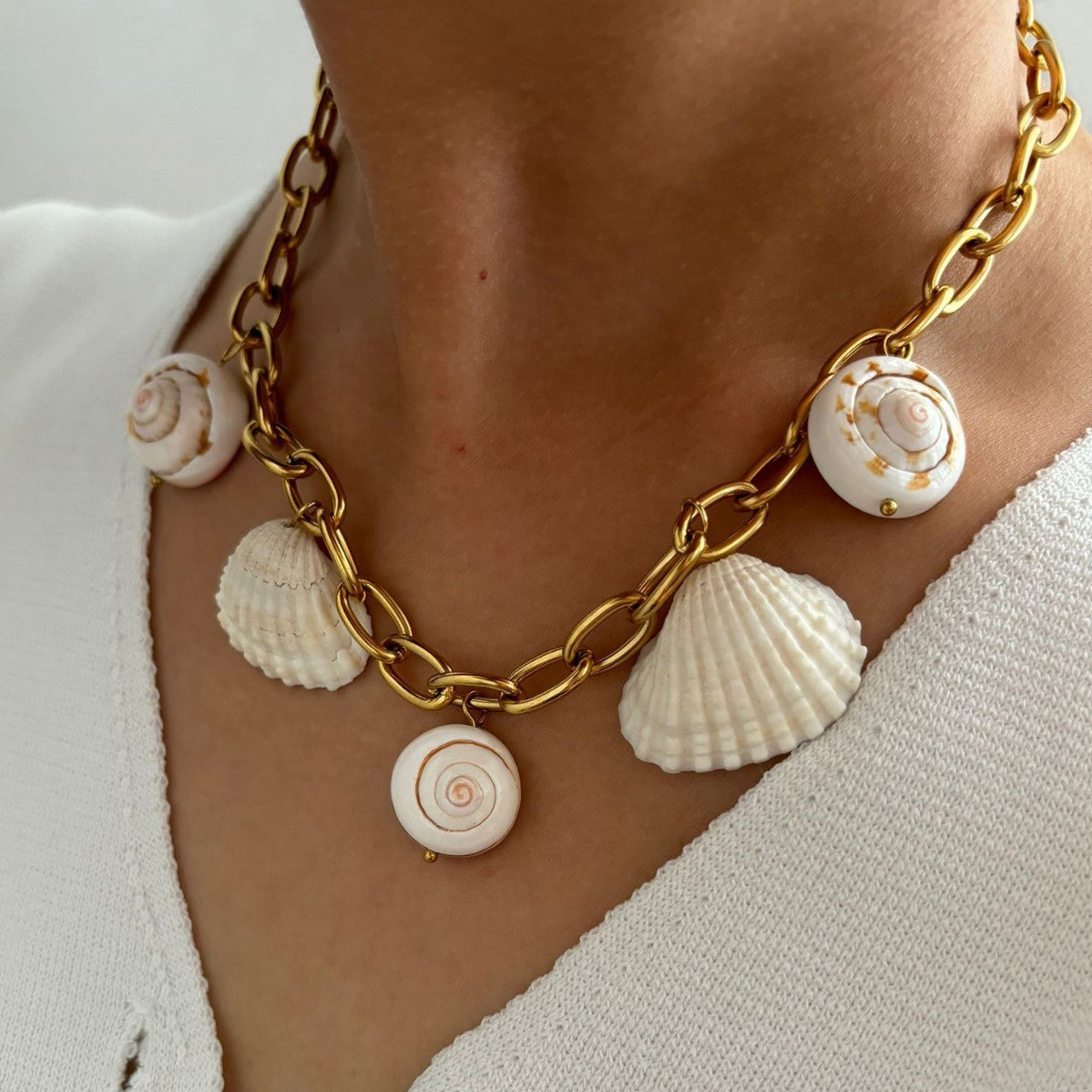 Personality Stylish Metal Chain Conch Shell Necklace - Gold - electronic accessories