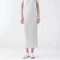 Pleated Hip Hugging Slim Half Skirt - Light Grey / One Size