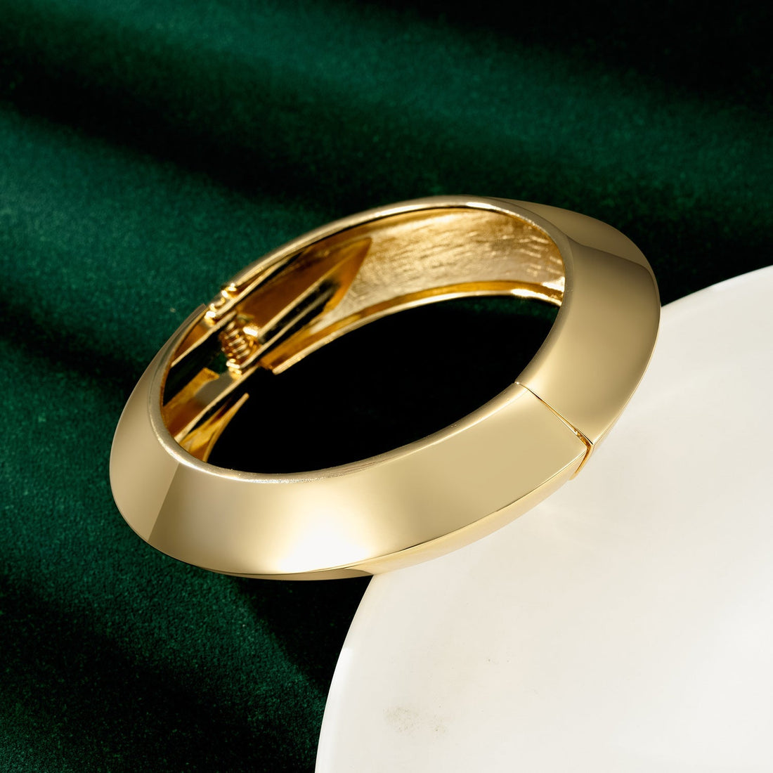 Retro Brushed Golden Simple Bracelet For Women - electronic accessories