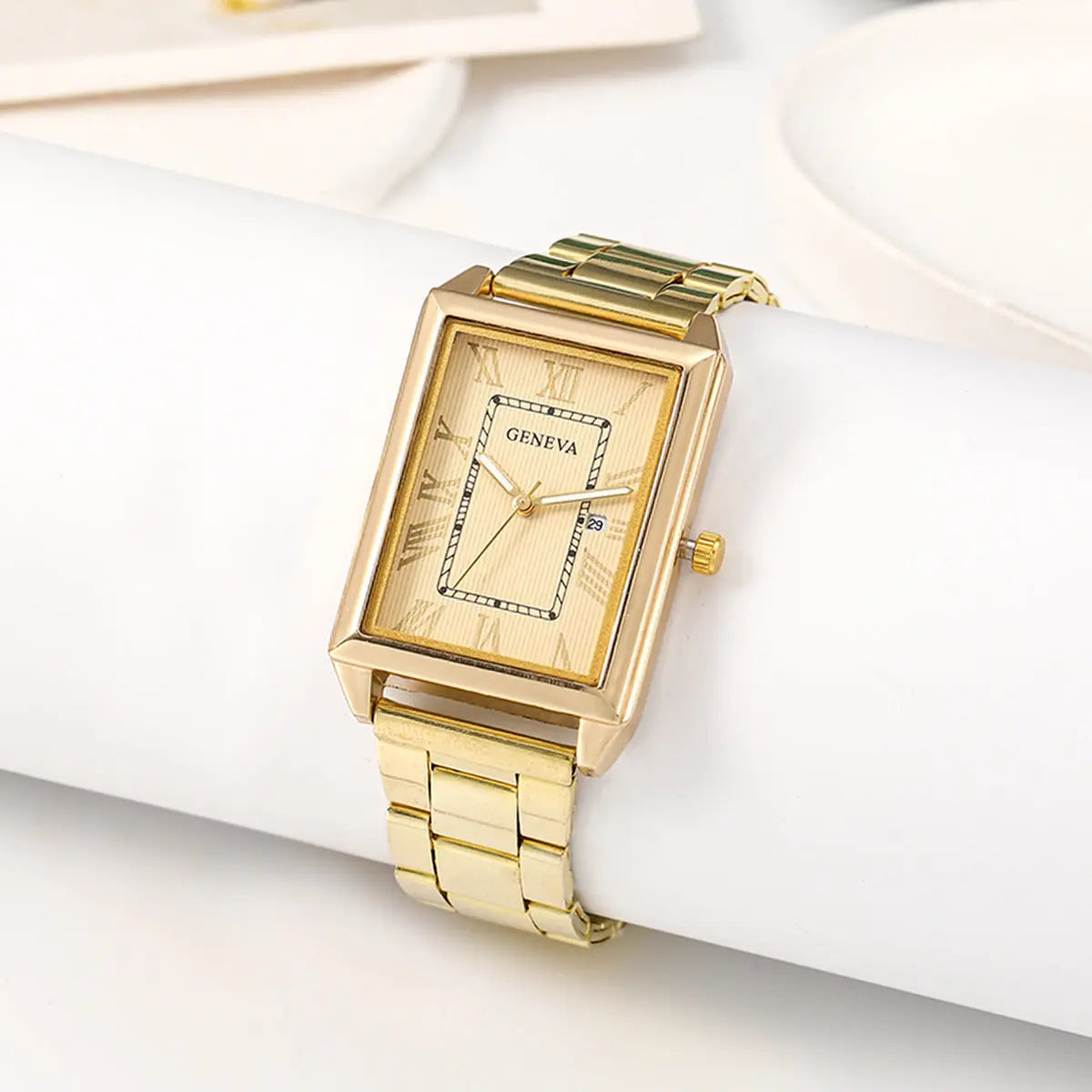 Retro Simple Stylish Square Dial Calendar Quartz Watch - Gold - electronic accessories