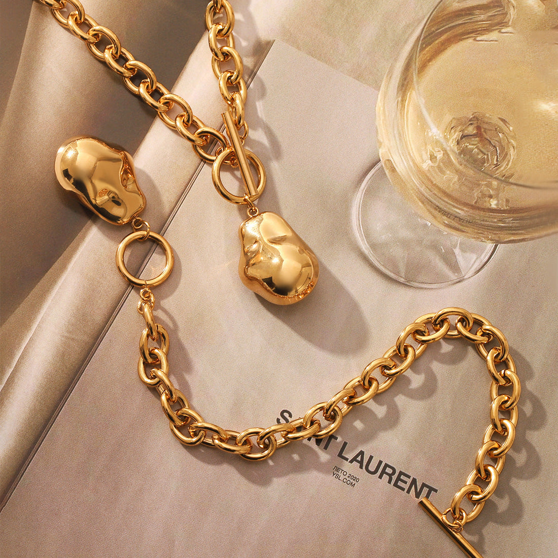 Retro Stainless Steel OT Buckle Gold-plated Necklace Women’s Simple High-end Sense - electronic accessories