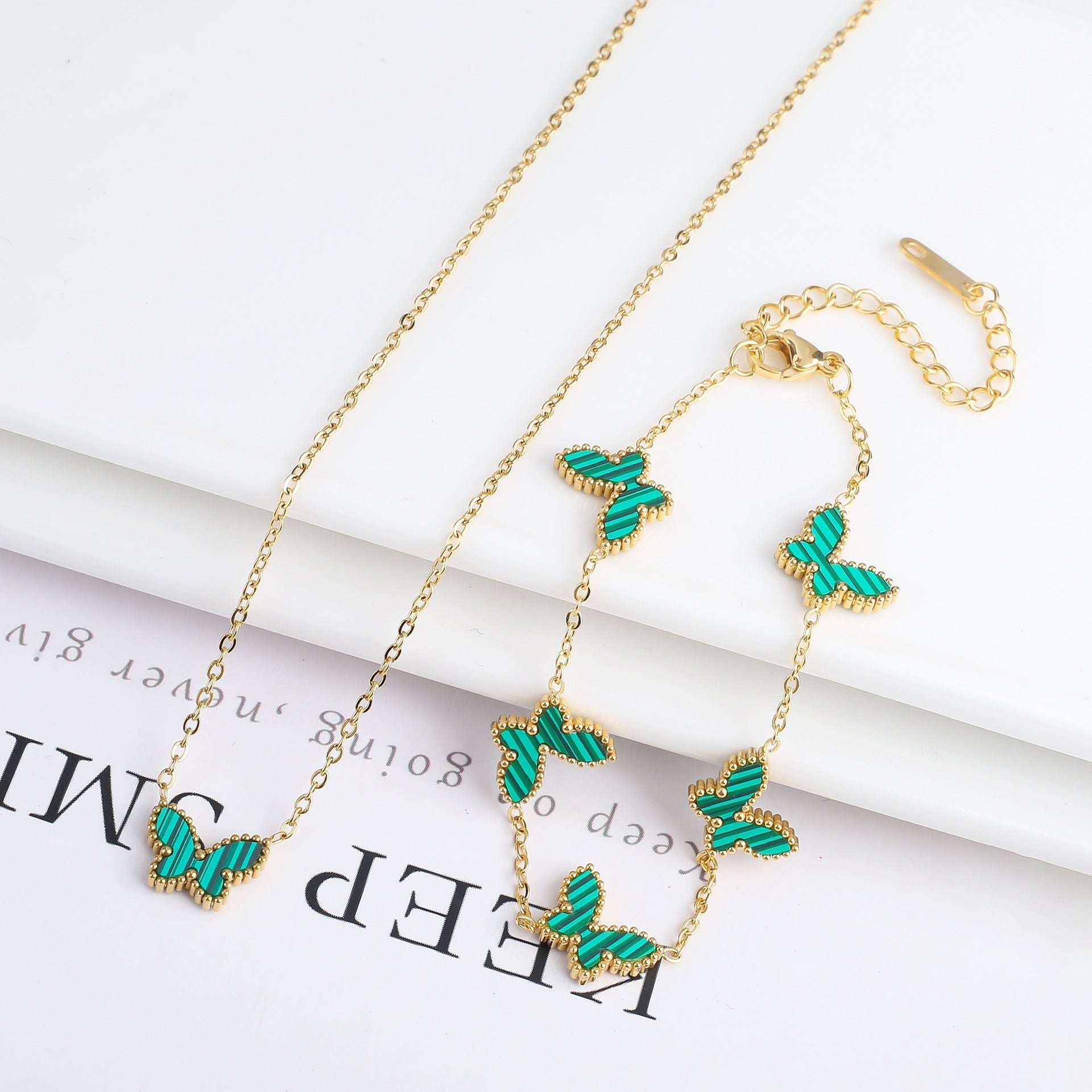 Simple Fashion Personality Temperament Butterfly Necklace - Green Suit - electronic accessories