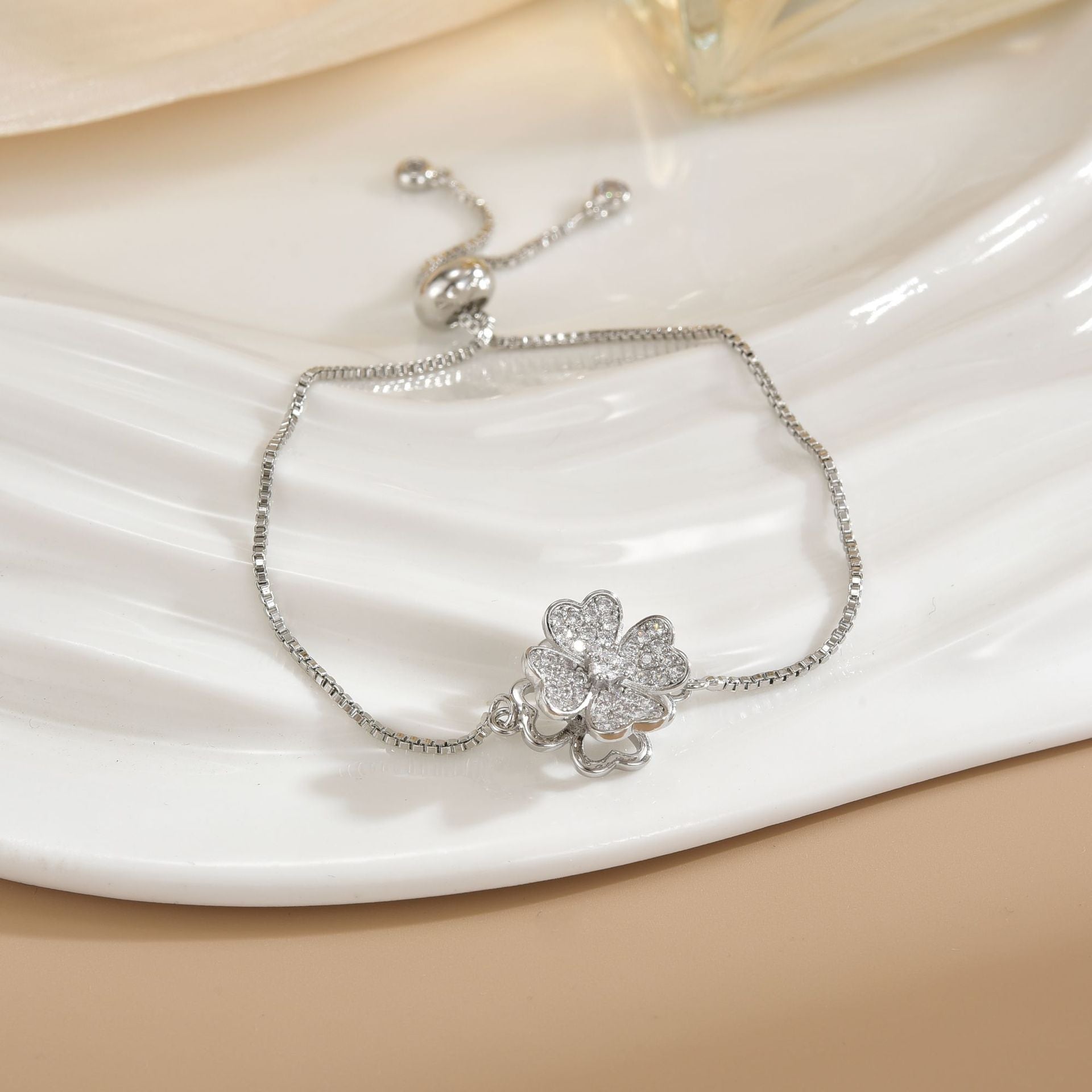 Simple Rotatable Flower Color-preserving Pure Copper Gold-plated Bracelet - Rotating 39 - electronic accessories