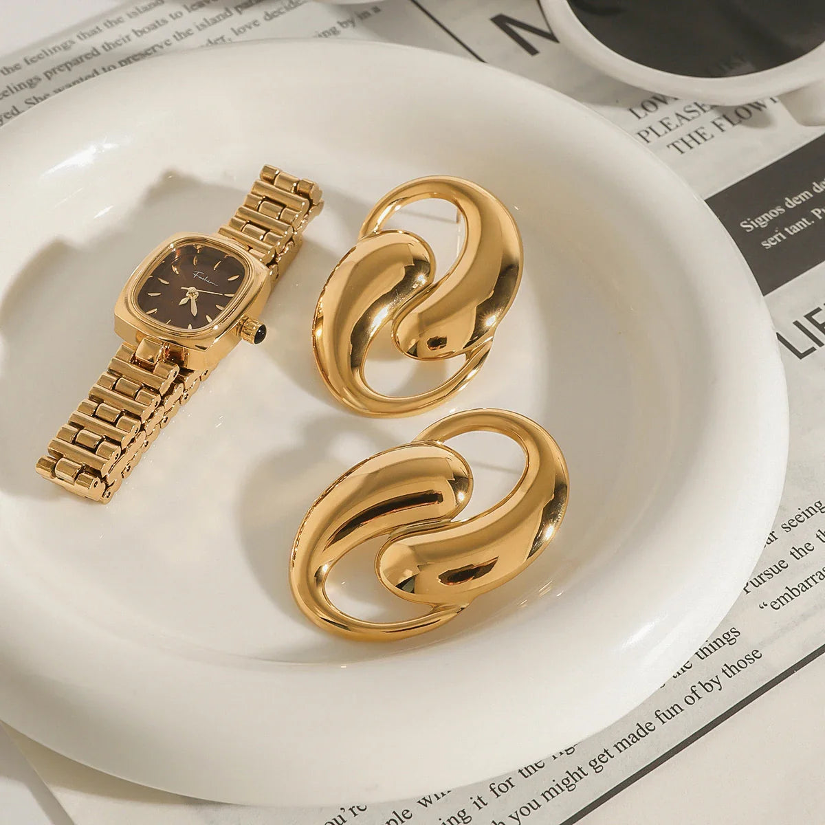 Smooth Water Drop Shaped Hollow Earrings Stainless Steel - JDE0112040