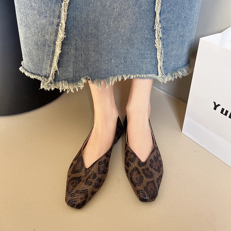 Snake Pattern Leather Woman Square Toe Shallow Ballet Flats