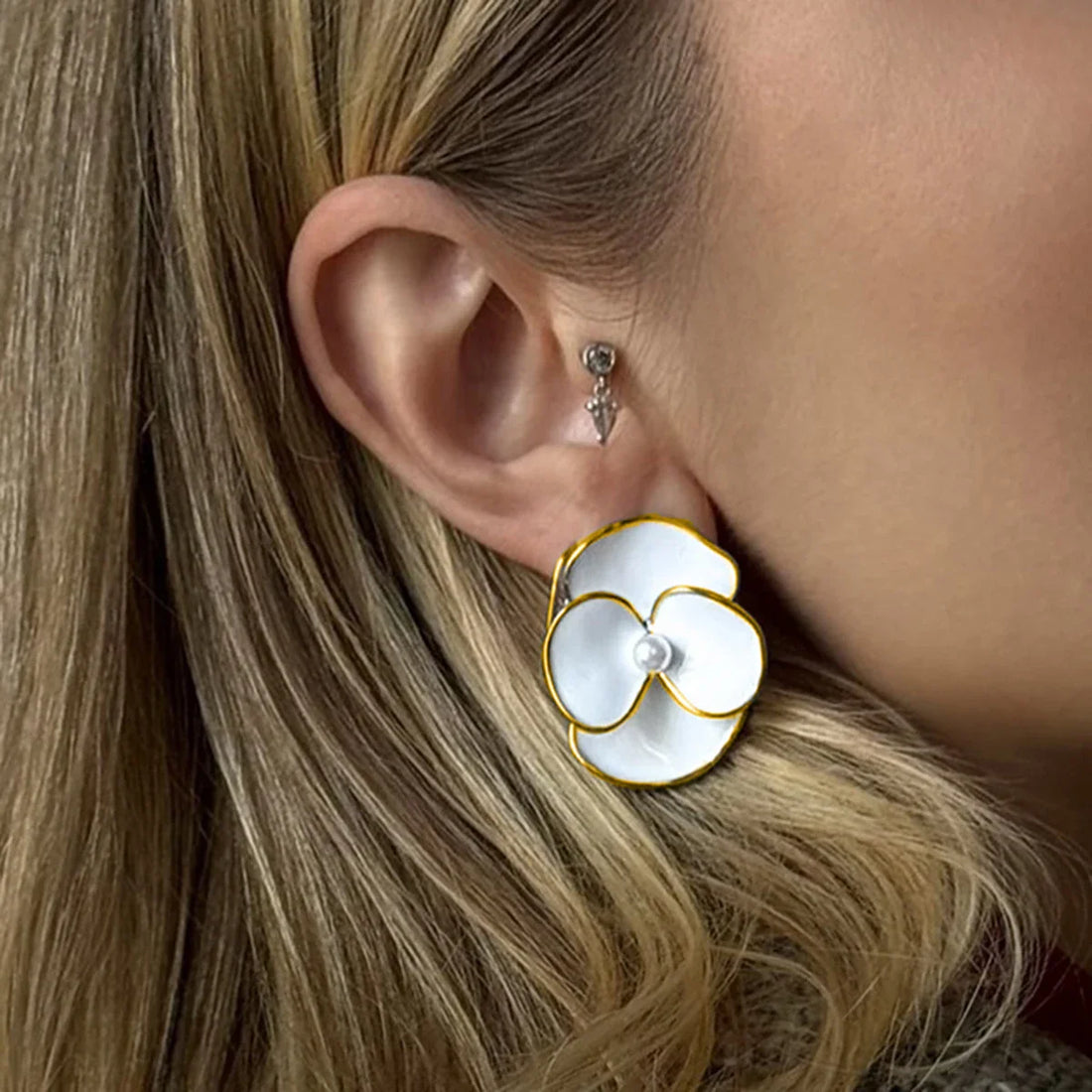 Stainless Steel Drip Oil White Four Petal Flower Ear Studs - JDE0103029
