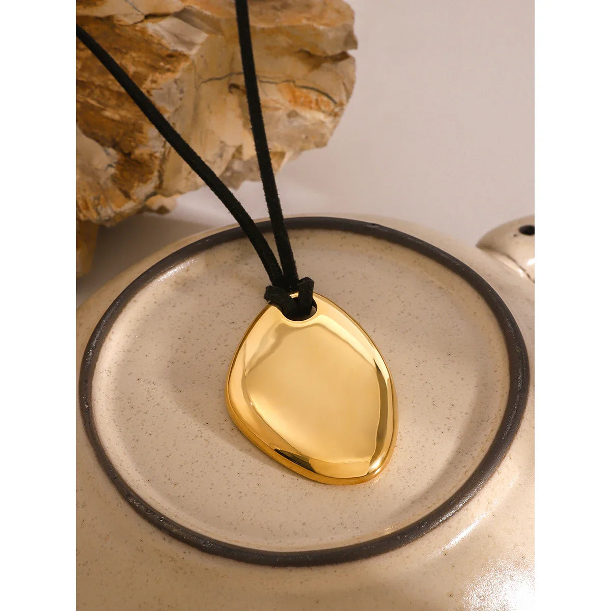 Stainless Steel Personalized fashion Irregular Glossy Pendant