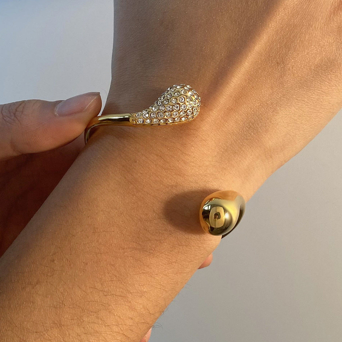 Titanium Steel Bracelet With Diamond Water Drop Does Not Fade - JDB2405019S - electronic accessories