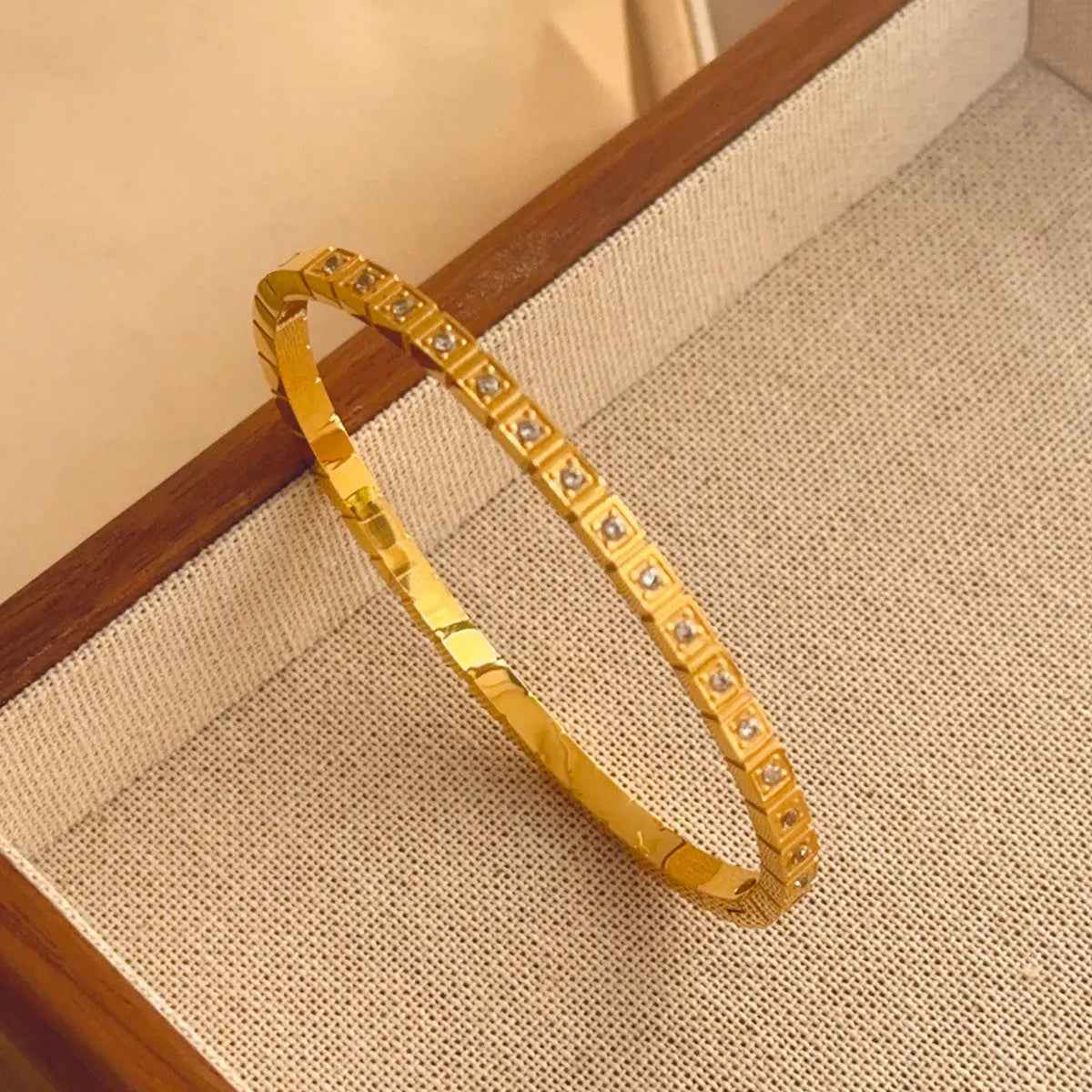 Titanium Steel Bracelet Women’s Non-fading Fashion - Sz066 Gold - electronic accessories