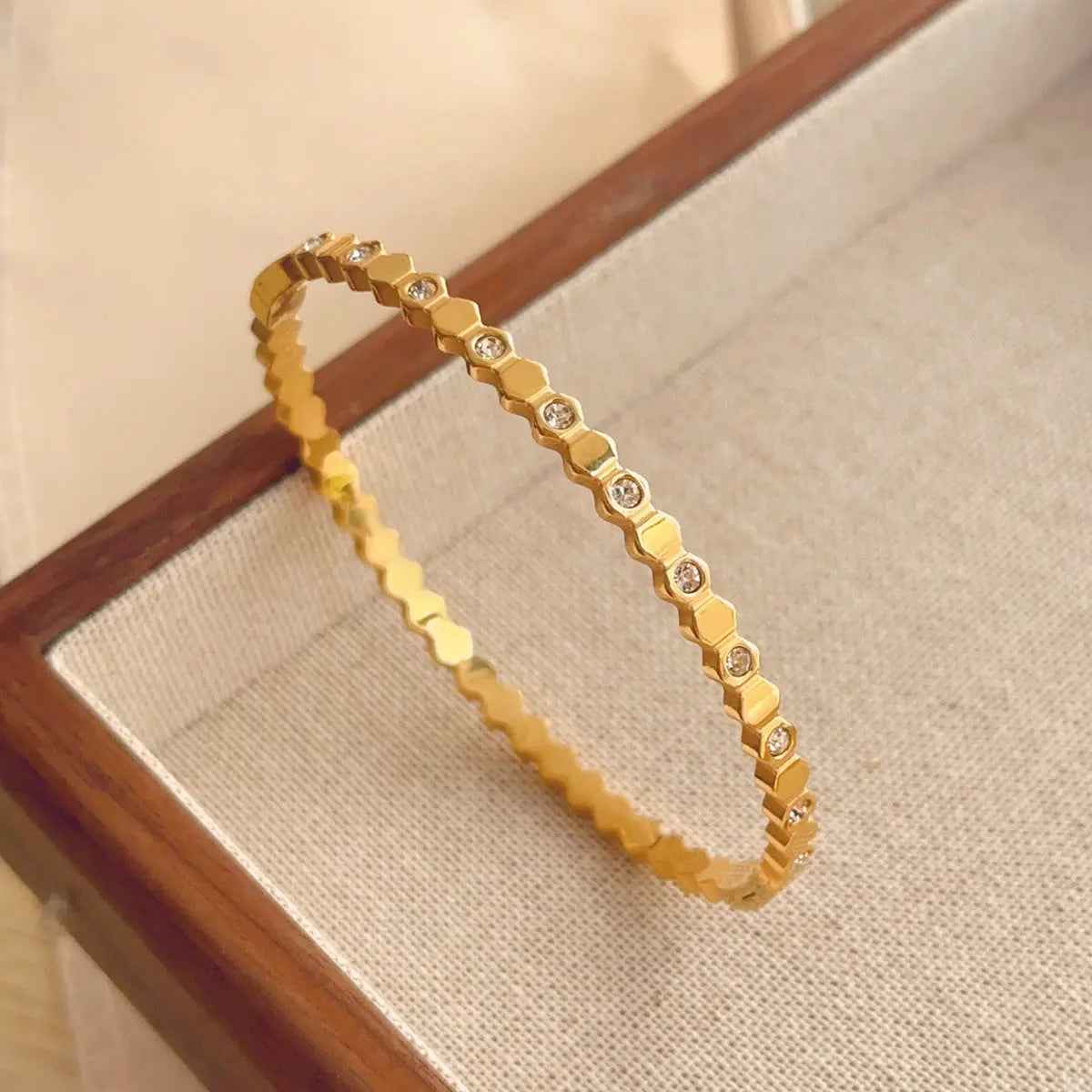 Titanium Steel Bracelet Women’s Non-fading Fashion - Sz069 Gold - electronic accessories