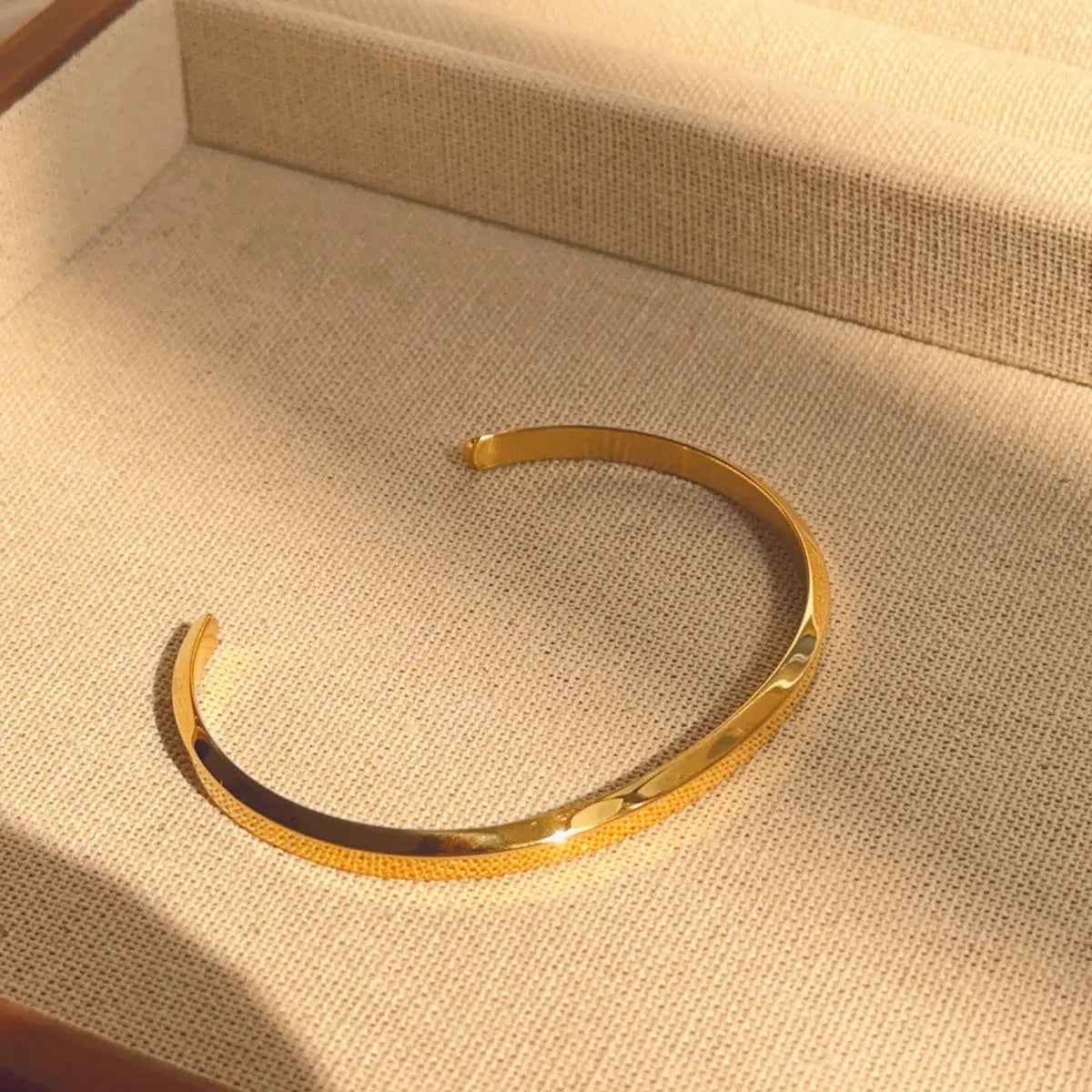 Titanium Steel Bracelet Women’s Non-fading Fashion - Sz082 Gold - electronic accessories