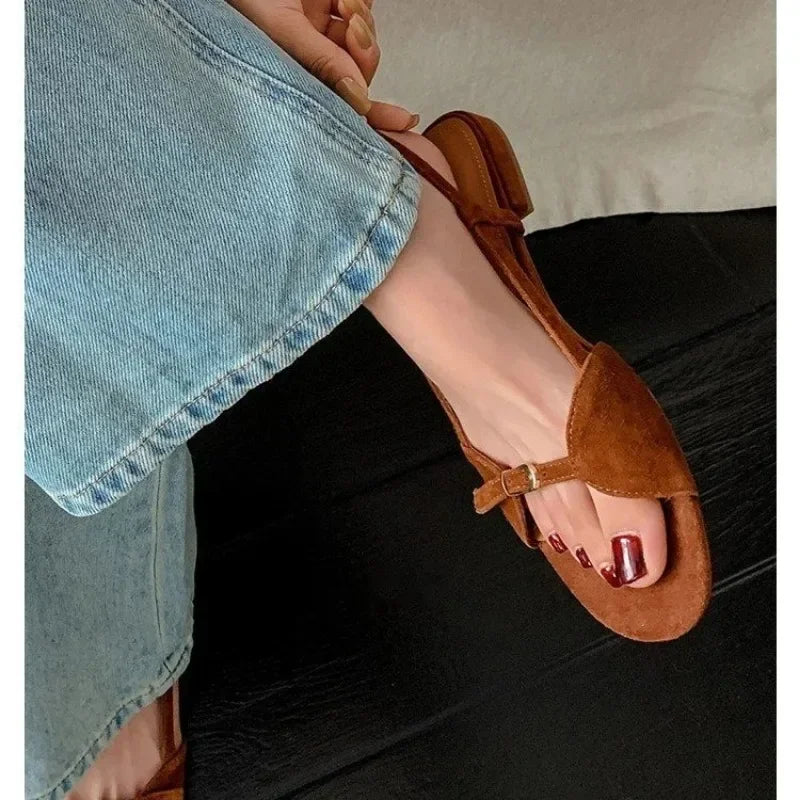 Vintage Line Flat Sandals