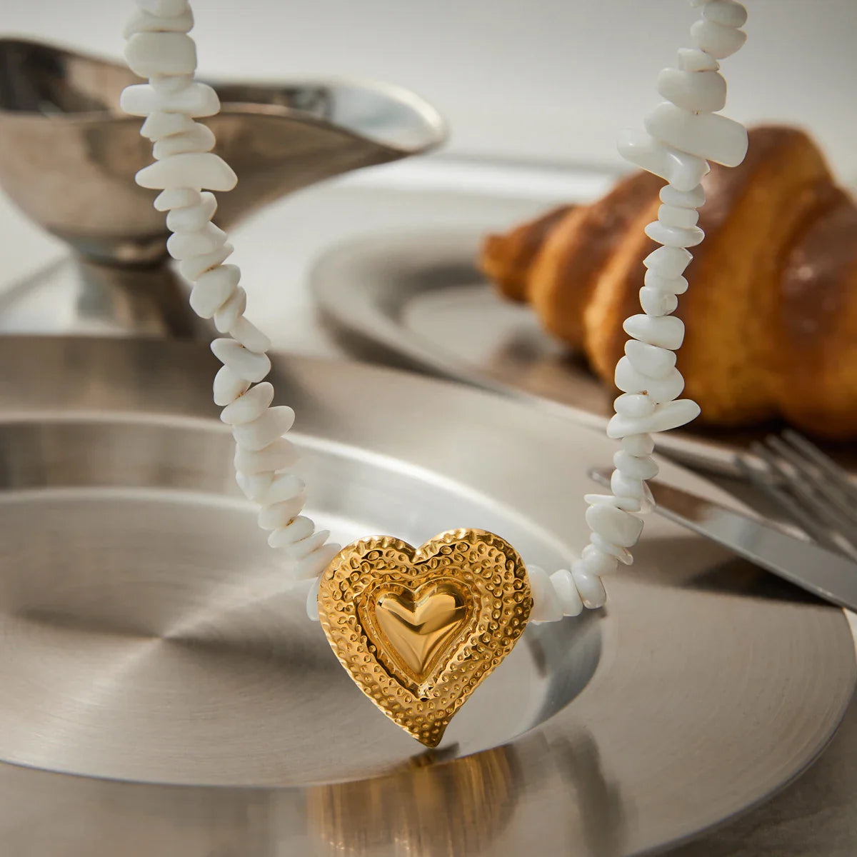 White Crushed Stone Hammer Pattern Heart Shaped Pendant Necklace Stainless Steel - JDN0303001