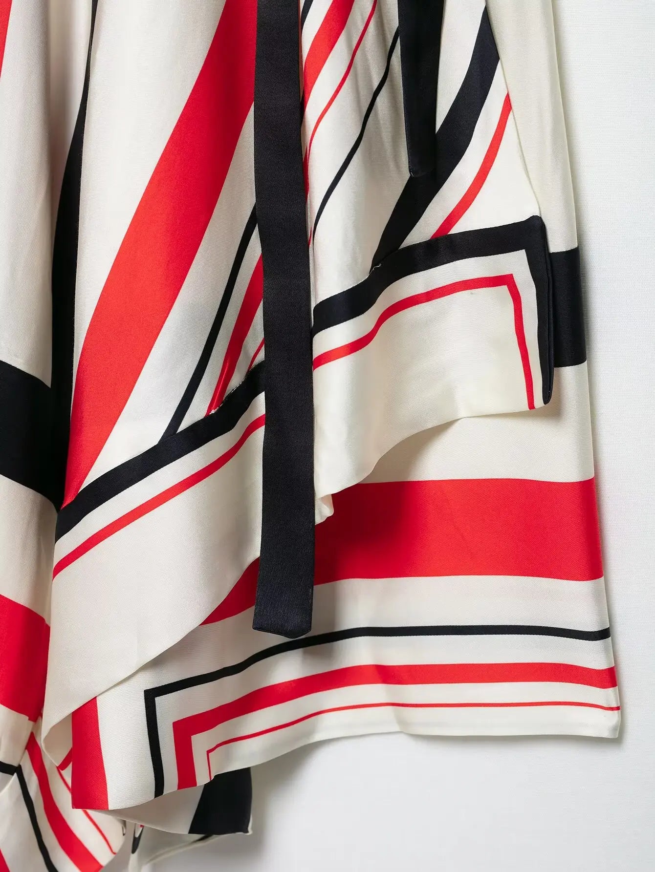 Women Fashion Color Matching Striped Print Asymmetrical Skirt