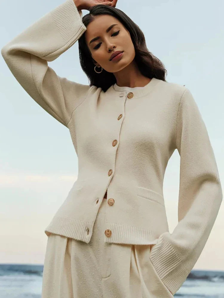 Women Long Sleeve Knitted Cardigan