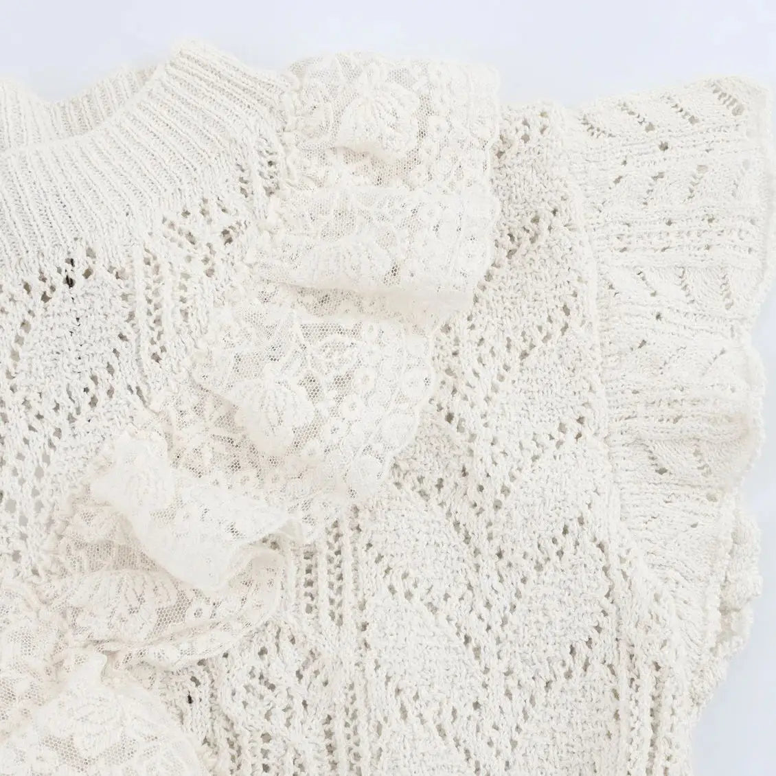 Women’s Hollow Out Knit Blouse Ruffled Round Neck Short Sleeves