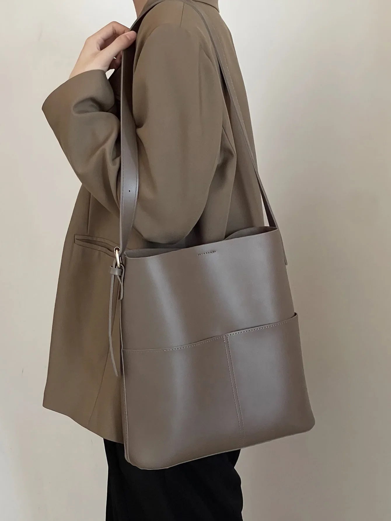 Women’s Leather Shoulder Bucket Bag